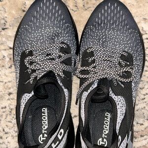 TQ Gold Men's Black and Gray steel toe safety Sneakers size 40